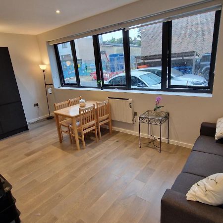 Dream Apartment Finchley 4 Min Walk To The Train Hendon Exterior photo